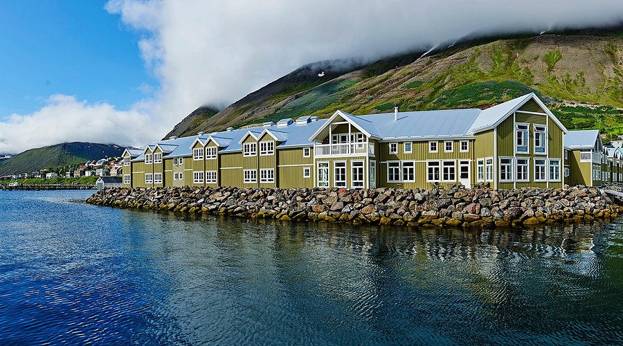 فنادق رومانسية في أكوريري