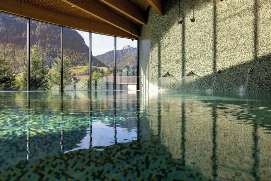 فنادق تطل على جبال الألب السويسرية حول جروييه