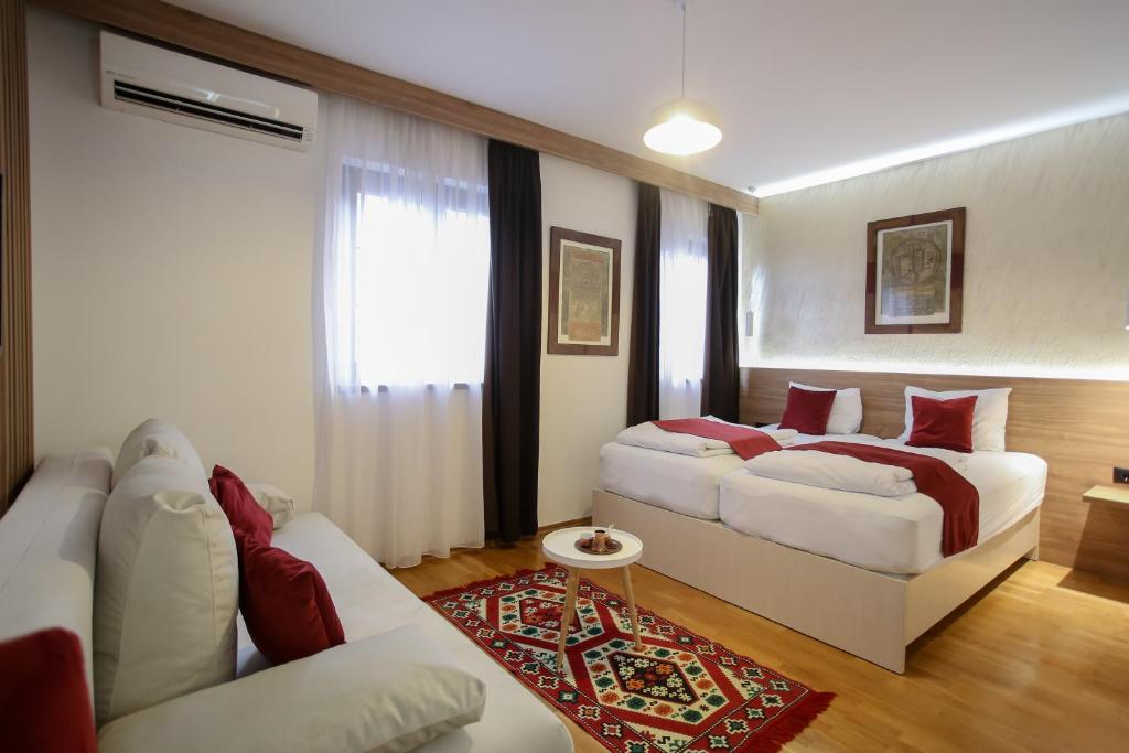 فنادق مع إطلالات جبلية جميلة في موستار