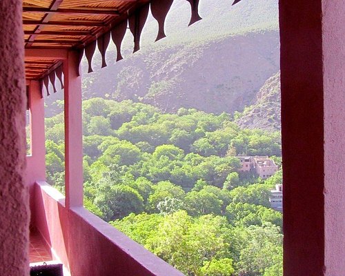 فنادق بإطلالة على الجبال في إمليل