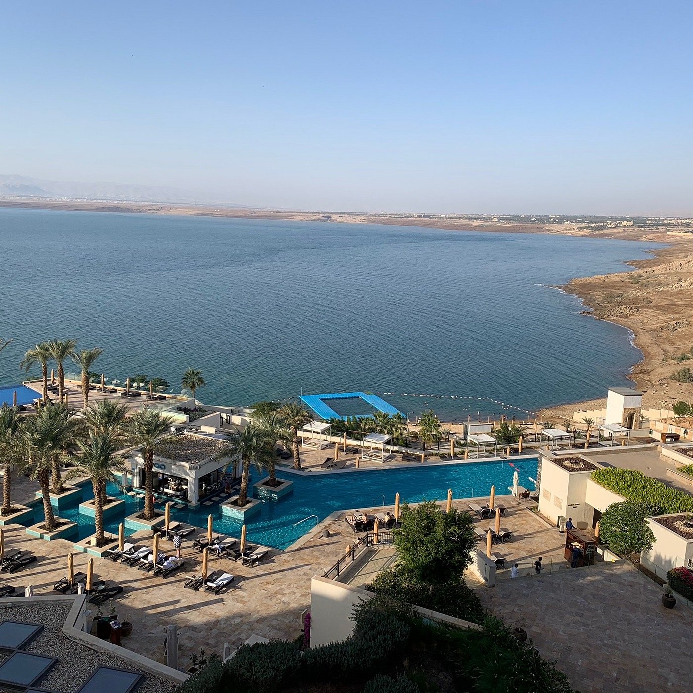 فنادق رومانسية مطلة على البحر الميت 