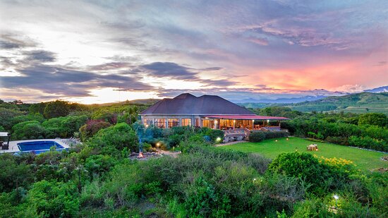 فنادق رومانسية في حديقة الملكة إليزابيث الوطنية