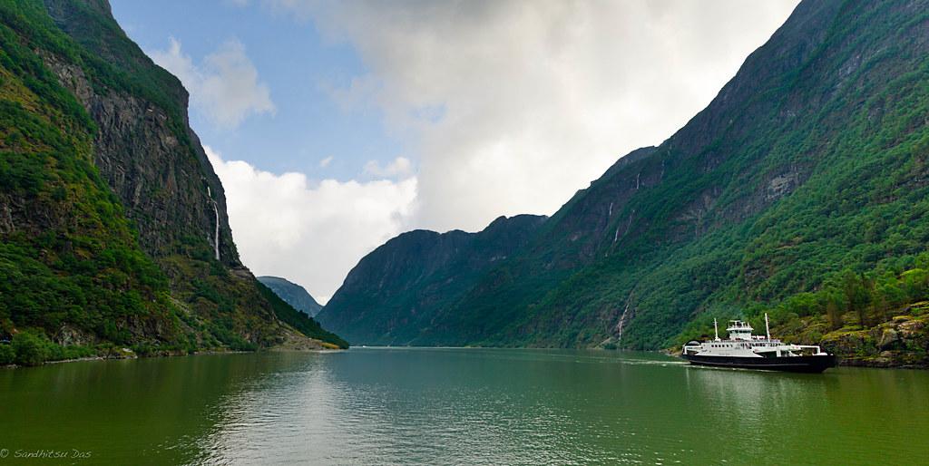 World Heritage Cruise Naeroyfjord